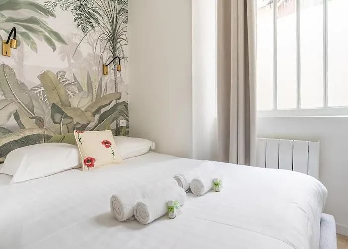 New - Luxeux Avec Cinema Et Sauna * Paris
